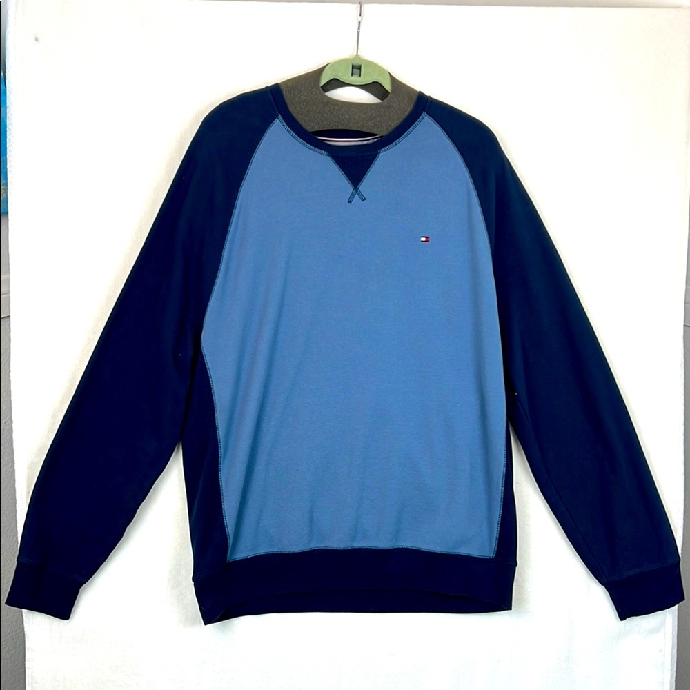 Tommy Hilfiger Blue Crewneck Sweater Classic Design Sz. XL Color block Cotton
